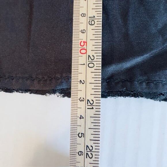 Dawn to Dusk Half Slip Black Medium 27/29 Nylon USA VTG - Picture 8 of 11